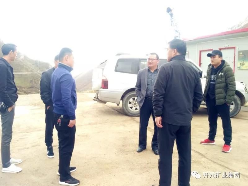 科學(xué)發(fā)展 統(tǒng)籌兼顧 穩(wěn)步生產(chǎn)│州、縣國土資源局領(lǐng)導(dǎo)赴興海銅鑫進行年檢