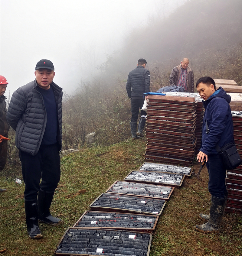 洛陽(yáng)開元集團(tuán)副總經(jīng)理張海濤蒞臨貴州開元檢查指導(dǎo)工作